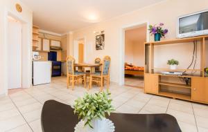 Kuchnia lub aneks kuchenny w obiekcie Apartmani Andreas