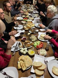 Cibo presso l'affittacamere o nelle vicinanze