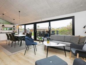 Posezení v ubytování Luxury Retreat in Lonstrup-By Traum