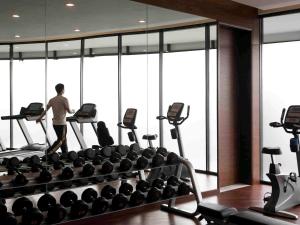 Fitness centrum a/nebo fitness zařízení v ubytování Pullman Shanghai Xuhui
