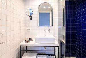 Koupelna v ubytování Artist Hotel - an Atlas Boutique Hotel + 35 fotografií