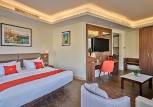 Μια τηλεόραση ή/και κέντρο ψυχαγωγίας στο Sodeco Suites