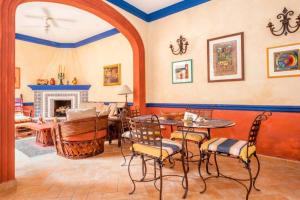 Ресторан / где поесть в Beautiful 1 Bedroom apt @ San Miguel Allende (R1)