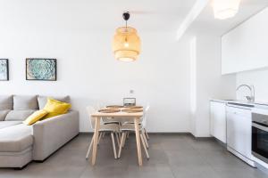 Kuchyňa alebo kuchynka v ubytovaní Apartamentos Las Terrazas de Sotavento