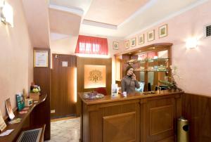 Lounge nebo bar v ubytování Hotel Ideale