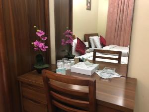 Posezení v ubytování Al Karnak Hotel + 31 fotografií