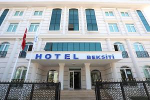 BEKSİTİ HOTEL في يالوفا: إطلالة على فندق بيركوفيتز