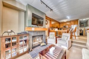 Η κουζίνα ή μικρή κουζίνα στο Chateau Ridge 122