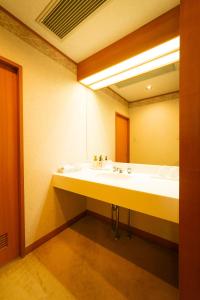 A bathroom at Hotel Miki