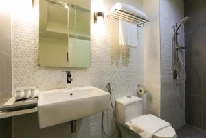 Ванная комната в Avenue J Hotel, Central Market 
