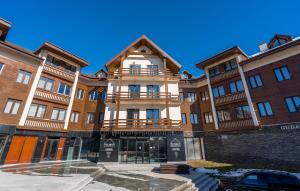 Το κτήριο όπου στεγάζεται  το διαμέρισμα