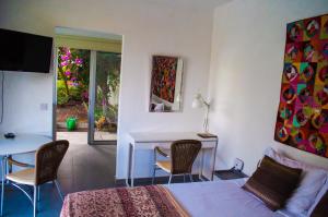 Galeriebild der Unterkunft Idyllic studio with private pool in Nikosia