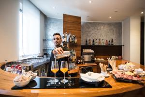 Напитки в Kursaal Hotel