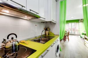 A kitchen or kitchenette at Apartment Studio Playa del Cura