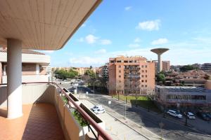 Rõdu või terrass majutusasutuses Altea Suites
