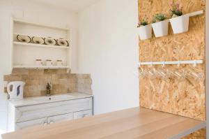 Fotografie z fotogalerie ubytování Designed Studio Apartment v destinaci Kefar Weradim
