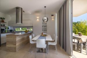 Fotografie z fotogalerie ubytování Villa Viviana Fažana Valbandon Heated pool v destinaci Fažana