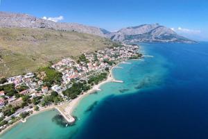 Gallery image of Apartments STANIĆ - apartments with a view of the sea and sandy beach in Duće