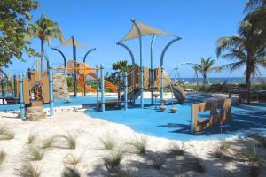 Kawasan permainan kanak-kanak di 3220 NE 15th st. Unit 2