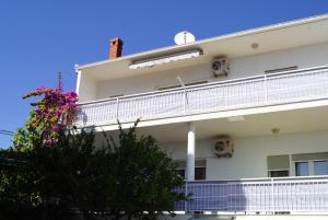 Balkón nebo terasa v ubytování Sea view apartment Manda