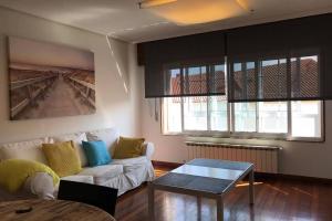 Fotografie z fotogalerie ubytování Magnifica casa con garaje muy bien comunicada v destinaci Santiago de Compostela