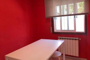 Fotografie z fotogalerie ubytování Magnifica casa con garaje muy bien comunicada v destinaci Santiago de Compostela