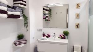 A bathroom at Plaza San Marcos CASCO HISTORICO