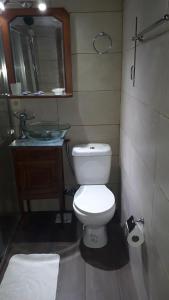 
A bathroom at Posada de Campo San Cono
