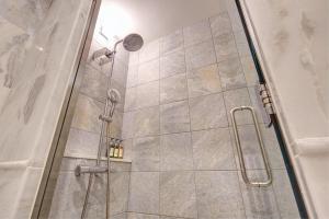 Ванная комната в Royal View Hotel Churaumi