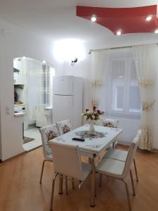 Η κουζίνα ή μικρή κουζίνα στο Casa frumoasă