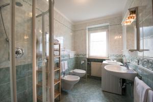 Kúpeľňa v ubytovaní Residence Sisi + 37 fotografií