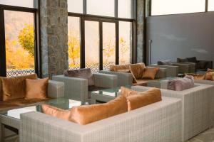 Yurd Hotel的休息区