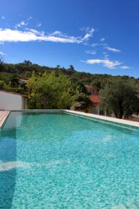 Piscina a Aromas dos Salgueiros o a prop