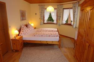Posteľ alebo postele v izbe v ubytovaní Schwarzwälder Ferienwohnungen