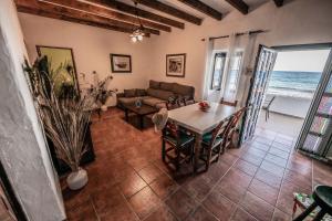 Gallery image of Tito´s Beach House in Pozo Negro