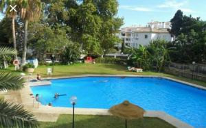 Bazén v ubytování Casa María Carihuela Park Palace nebo v jeho okolí
