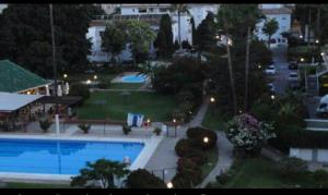 Bazén v ubytování Casa María Carihuela Park Palace nebo v jeho okolí
