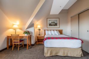 Cama ou camas em um quarto em Jordan Hotel