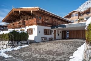 Chalet Ellmau during the winter