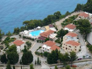 Бассейн в Milia Bay Hotel Apartments или поблизости