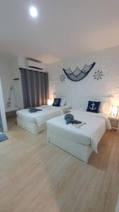 En eller flere senger på et rom på Phi Phi Indigo Hotel