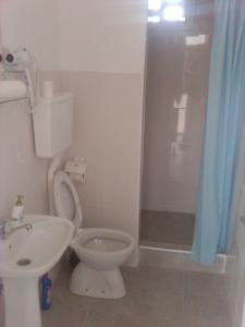 Koupelna v ubytování Hostel AV Palanka