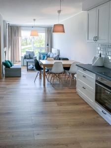 Kuchyňa alebo kuchynka v ubytovaní Apartament Słoneczna 7