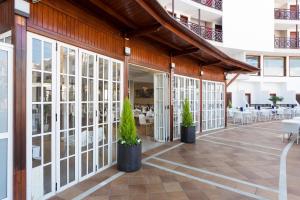 Budova, kde se aparthotel nachází