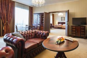 TV a/nebo společenská místnost v ubytování Hotel Devín