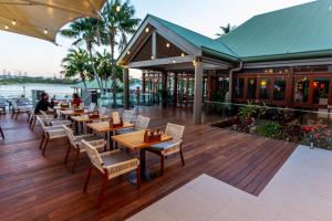 Restaurace v ubytování Novotel Sunshine Coast Resort