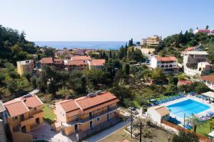 Bazén v ubytování Odysseus Apartments By Hotelius nebo v jeho okolí