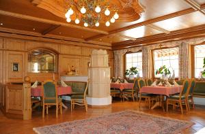 Restaurace v ubytování Hotel Neuwirt