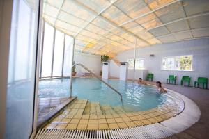 Bazén v ubytování Hotel Castiglione nebo v jeho okolí