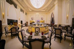 Reštaurácia alebo iné gastronomické zariadenie v ubytovaní Casablanca Grand Hotel